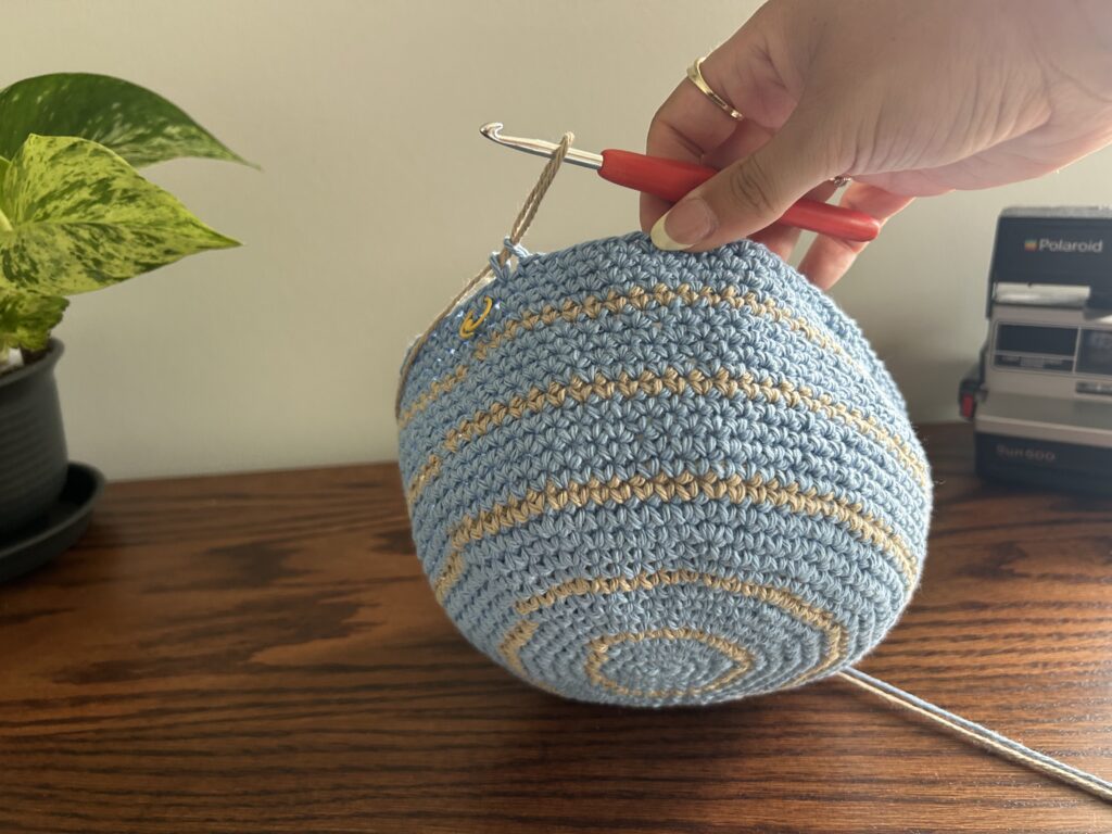 Crochet bucket hat switch to tan cotton yarn on single crochet round